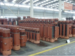 赤壁蒲圻起重機(jī)械加工半成品倉(cāng)庫(kù)圖展。