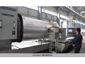 赤壁蒲圻起重機(jī)械加工設(shè)備車(chē)間。