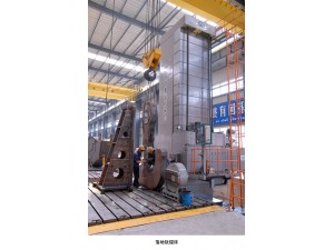 赤壁蒲圻起重機(jī)械數(shù)控臥式鏜床車(chē)間。