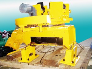 三級絕緣，360度旋轉(zhuǎn)，起重量40t-5t。
