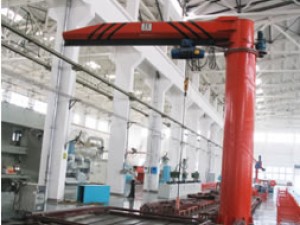 該產(chǎn)品固定在牢固的地基上，主要用在車間、倉庫等室內(nèi)場地，若用于室外需在起重機頂部裝設(shè)防雨棚。