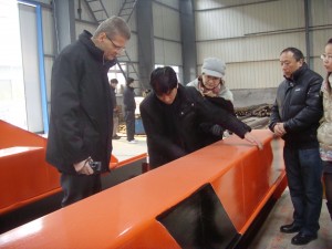 德馬格全球技術(shù)總監(jiān)來赤壁蒲圻起重機(jī)械進(jìn)行起重機(jī)采購考察。